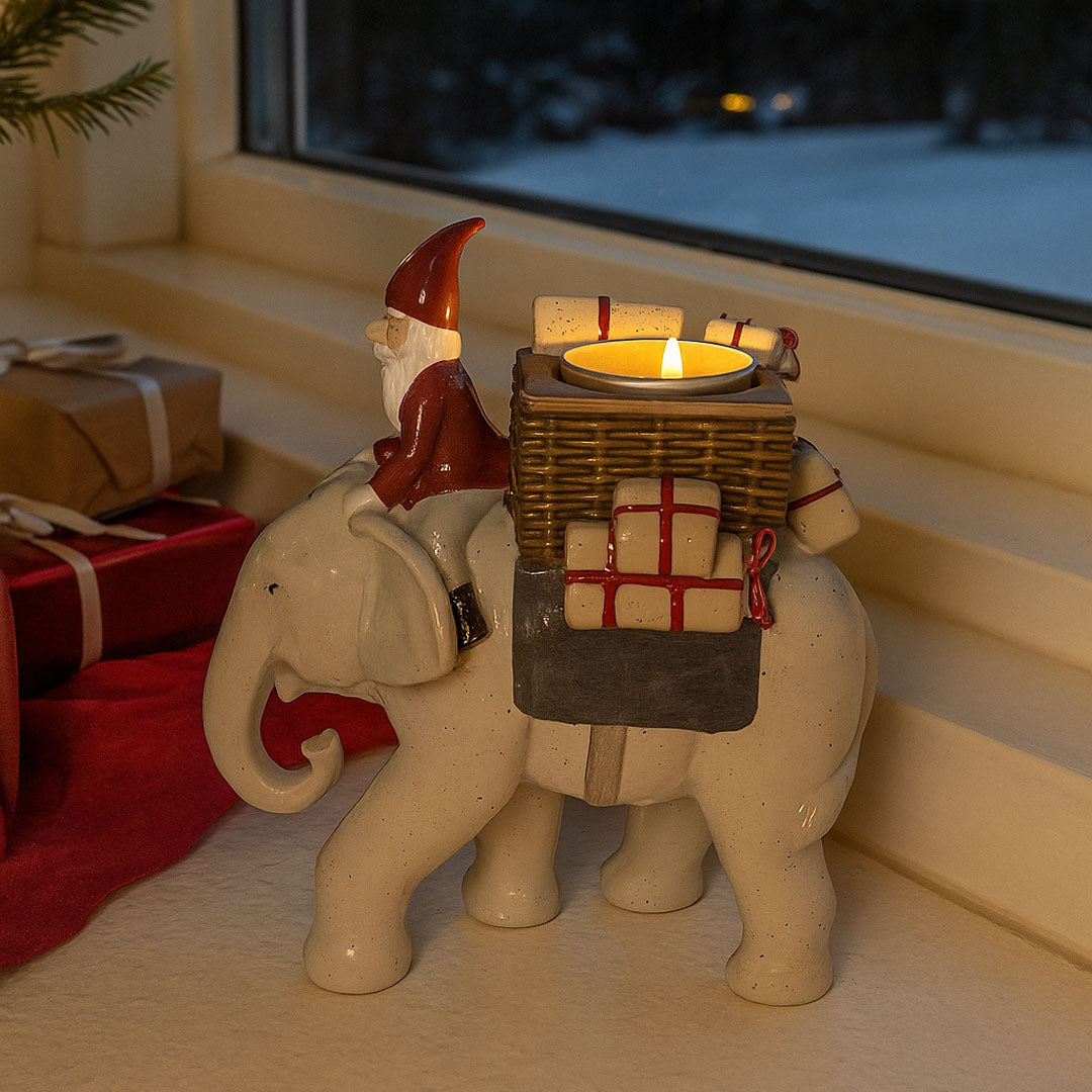 Harvesttime – 1301 - Nisse på Elefant Figur med Fyrfadsstage