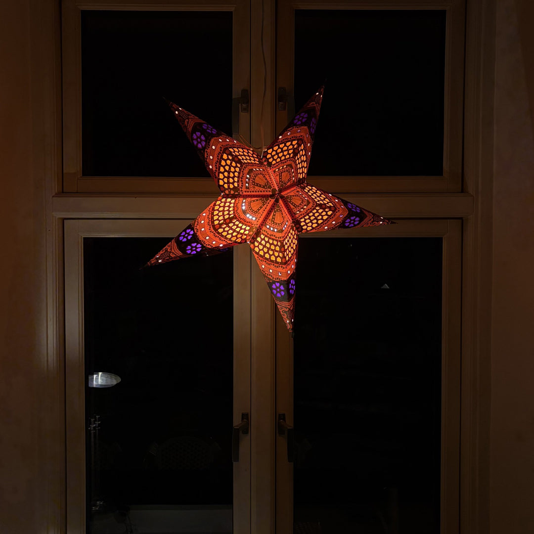 Moonmind – Himalaya Stjernelampe i Rød og Sort - Ø60 cm