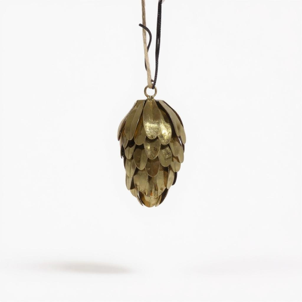 Moonmind – Ornament Foldet Messingkogle - 8 × 8 × 15 cm