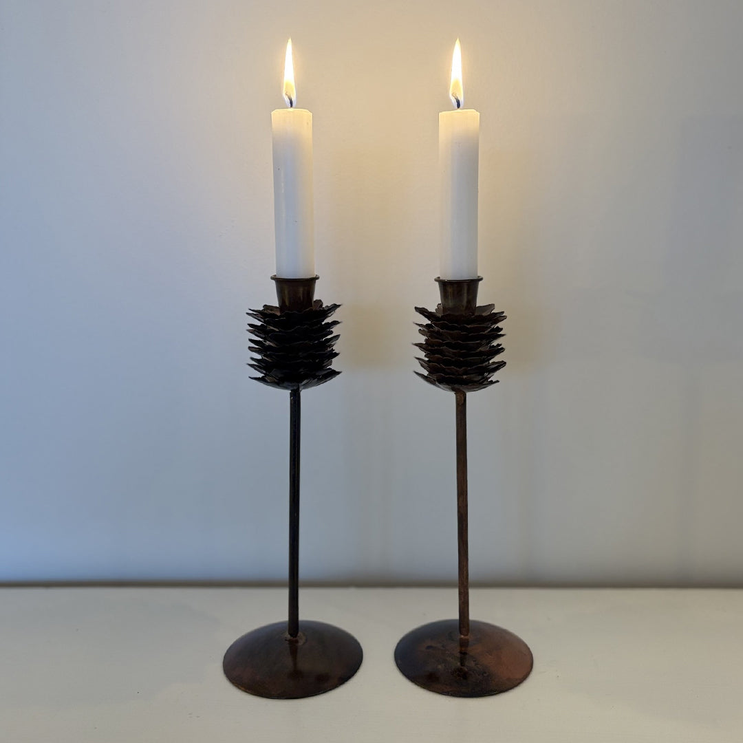 Moonmind – Foldet Kogle Høj Fod Lysestage - 9 x 9 x 24 cm